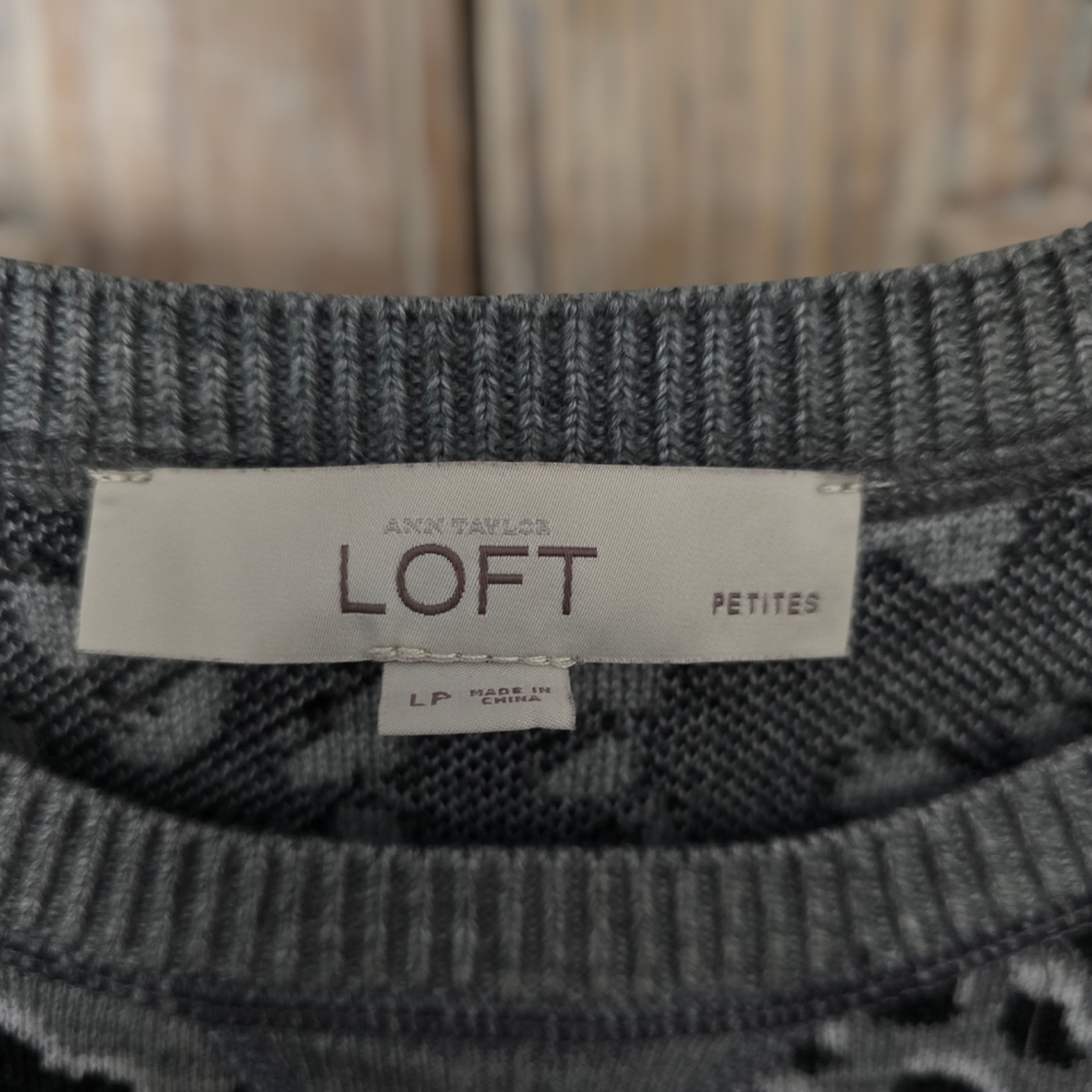 LOFT PETITES LARGE GREY BLACK AND WHITE SWEATER DRESS - Picture 3 of 6